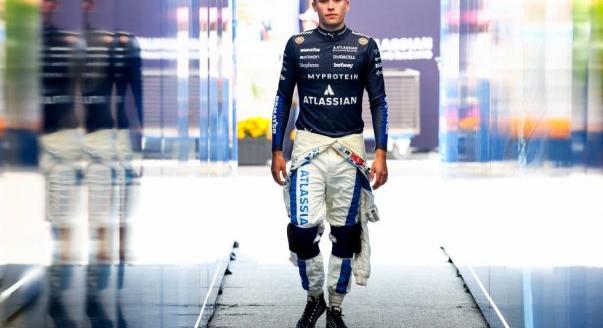 Új F1-es tartalékost jelölt ki a Williams