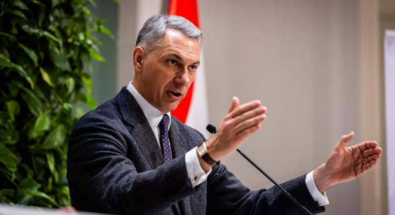 Lázár János szerint Magyar Péternek Dubajban van ingatlana, a Tisza elnöke úgy reagált, ő a szőke emír