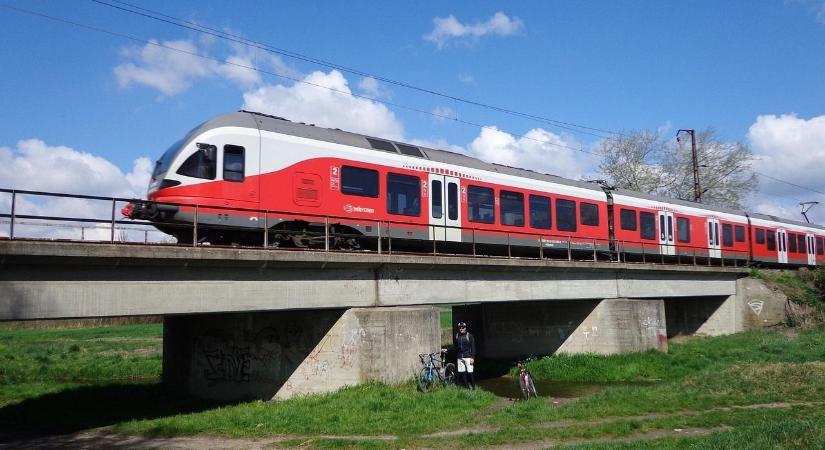 Támad a konkurencia, egyre nehezebb helyzetben a MÁV