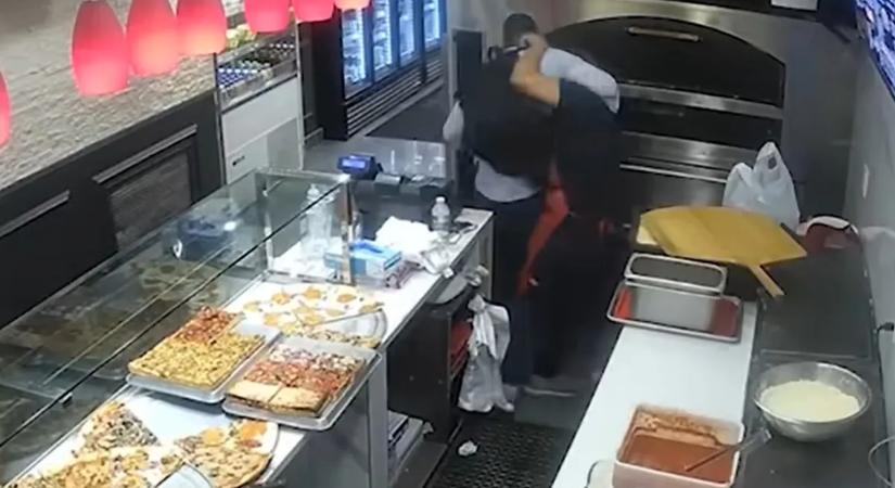 Videón a brutális támadás: kómába került a pizzéria vezetője