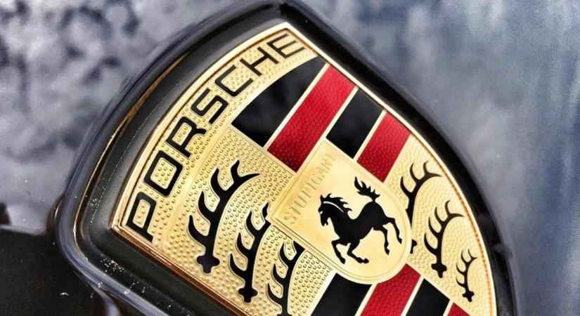 Egyre mélyebb gödörben a Porsche