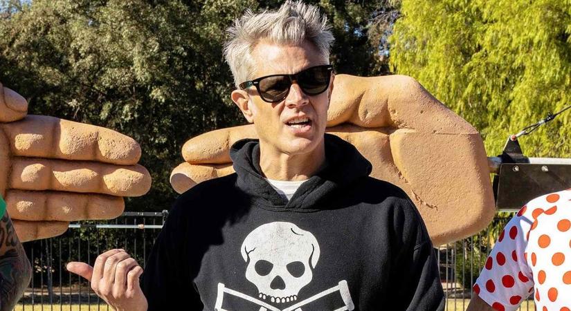 Miután legutóbb agykárosodást szenvedett, Johnny Knoxville visszafogja magát a Jackass 5-ben, de csak egy kicsit