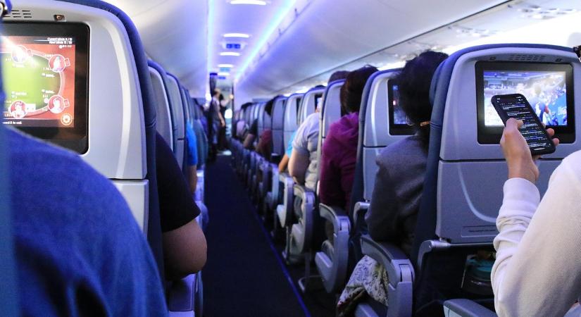 Szigorít az egyik legnagyobb légitársaság, ezt mostantól tilos használni a fedélzeten
