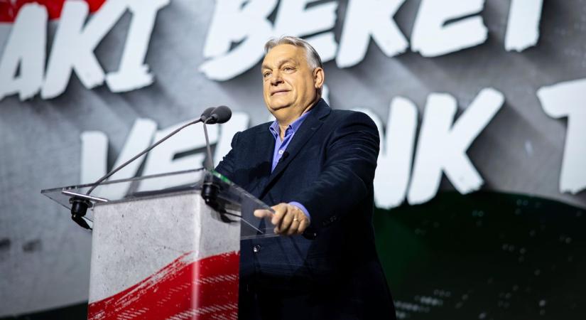 Orbán Viktor már készül a miskolci DPK-gyűlésre