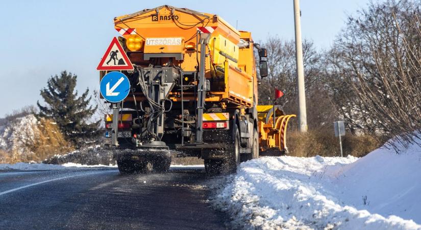 Ködös idő miatt fokozott figyelemre van szükség az utakon