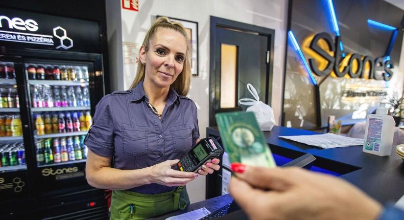 Eddig a dátumig költheted el a SZÉP-kártya pénzed például zsömlére