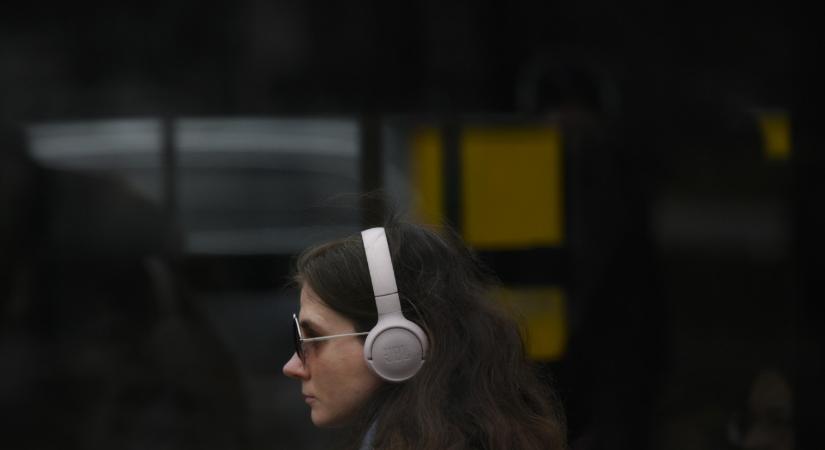 A Bandcamp mostantól kezdve törli az AI-generált zenéket