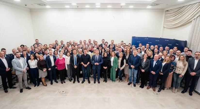 Leleplezés: a tiszás közvélemény-kutató elmondta, miért kockázatosak Magyar Péter jelöltjei (VIDEÓ)