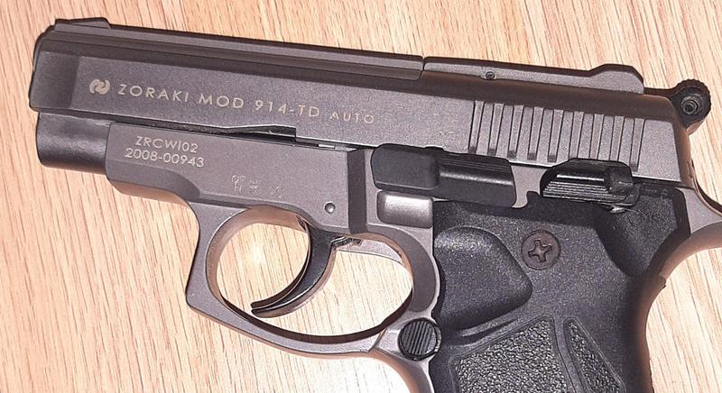 Idős szomszédasszonyára lőtt az ideges nő