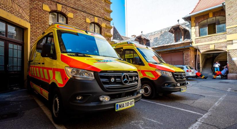 „Na szia mentő” címmel indított ovisoknak szóló programot a mentőszolgálat