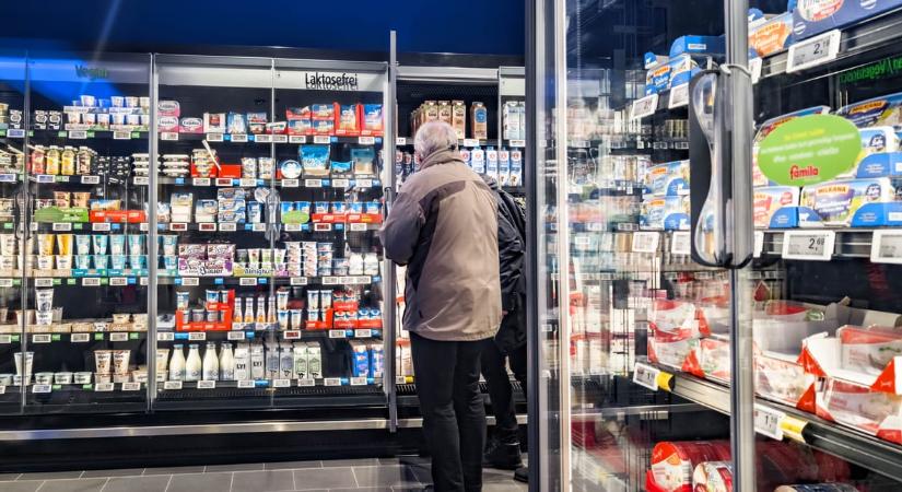 Ausztria a felére csökkenti az alapvető élelmiszerek áfáját