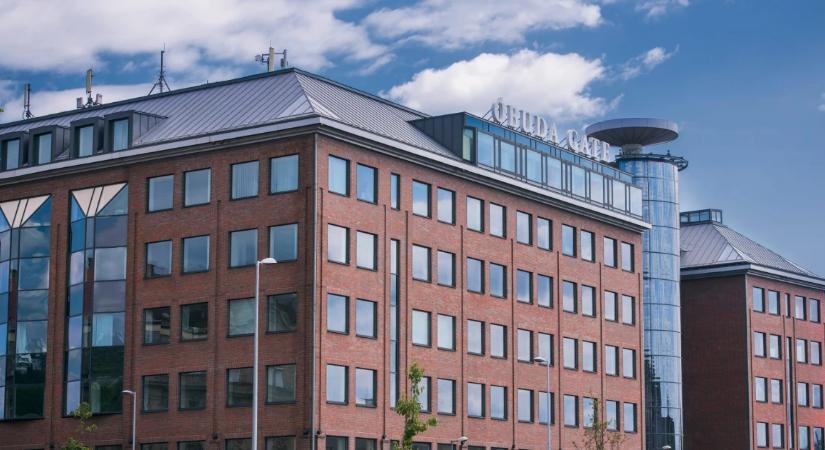 Tiborcz István közelébe került egy újabb patinás budai irodaház