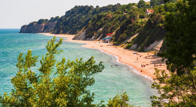 Máris ömlik a pénz Bulgáriába az euróbevezetés után: előbb lehagyják Magyarországot, mint hittük?