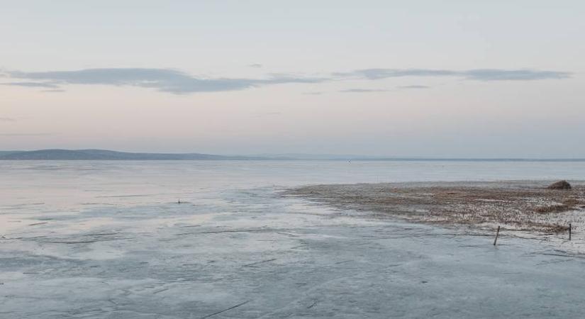 Döbbenetes természeti csoda jelent meg a Balatonban: videó is készült róla