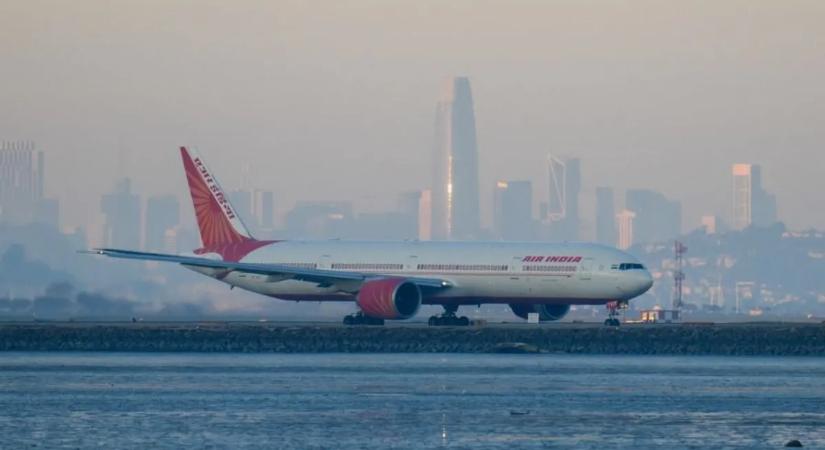 Súlyos incidens a repülőtéren: újra az Air India gépe érintett