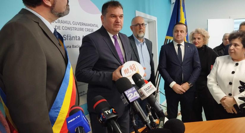 Új bölcsődét avattak Kisbácsban – A bölcsődeépítési program 48-ik épületét adták át