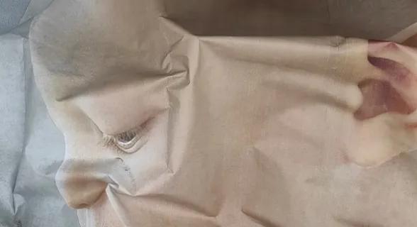 Kertész Imrére emlékezik meg Kemenesi Zsuzsanna kiállítása