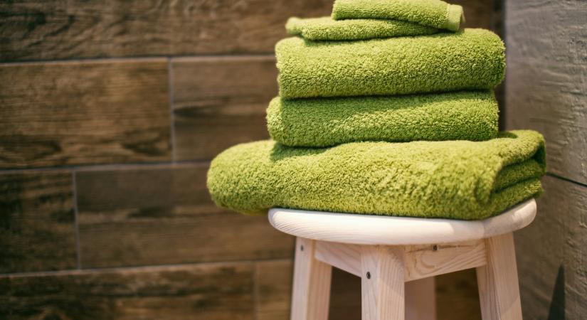 Ezért tilos a törölközőket felakasztani használat után