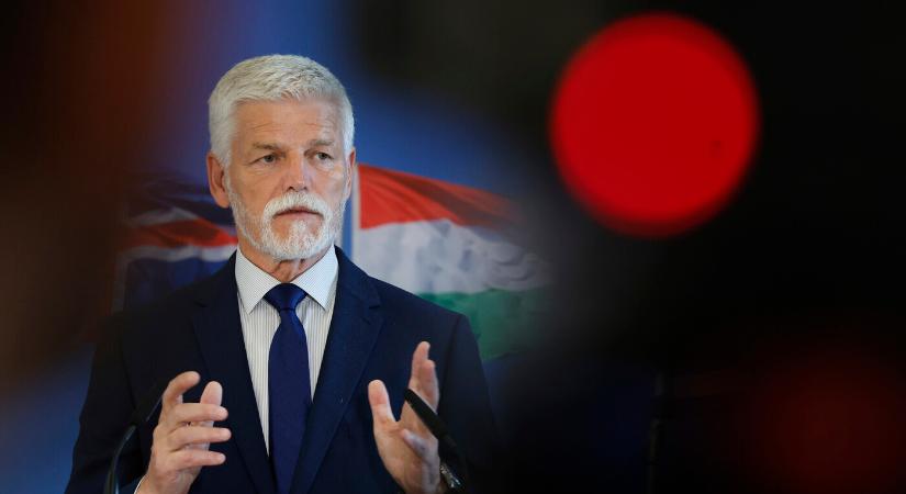 A cseh képviselőház felszólította az államfőt, hogy nevezze ki a kormányfő jelöltjeit miniszternek