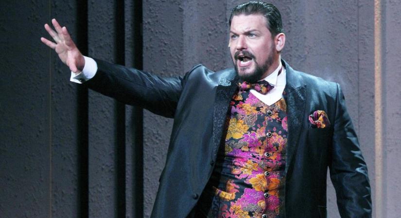 Műteni kellett Peller Károlyt: Átfúrták a csontot, szétvágták a kezemet, most fájdalomcsillapítókon élek