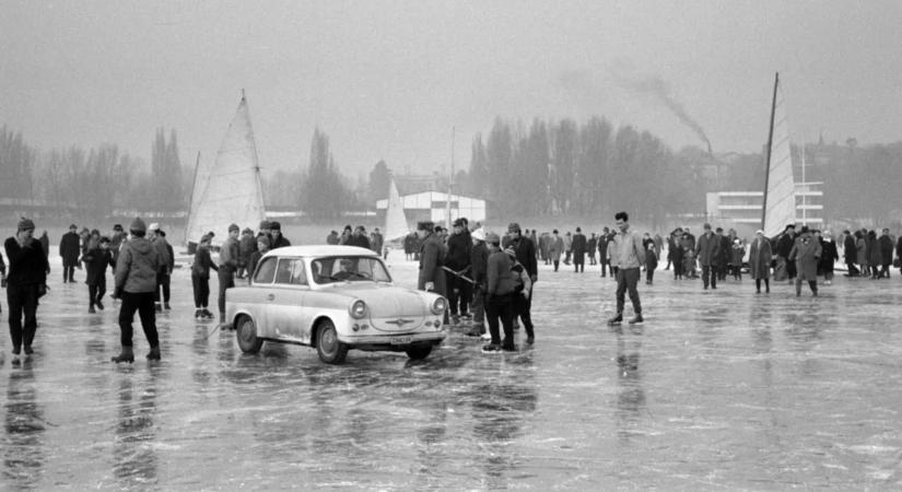 Nosztalgiavonat képeken: ritka retró fotók a Balaton jegéről