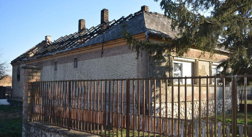 Segítséget kér a pápateszéri család a tűzeset után