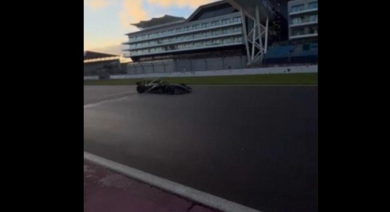 Mérföldkő: pályára vitte első F1-es autóját a Cadillac is