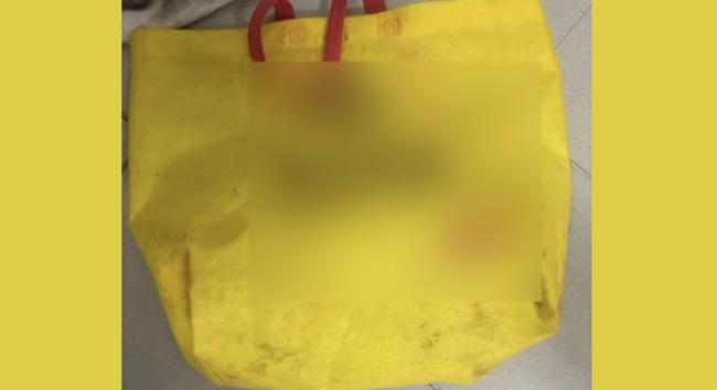 Ternopilban az éjszaka közepén egy újszülött gyermeket hagytak egy táskában a lépcsőházban