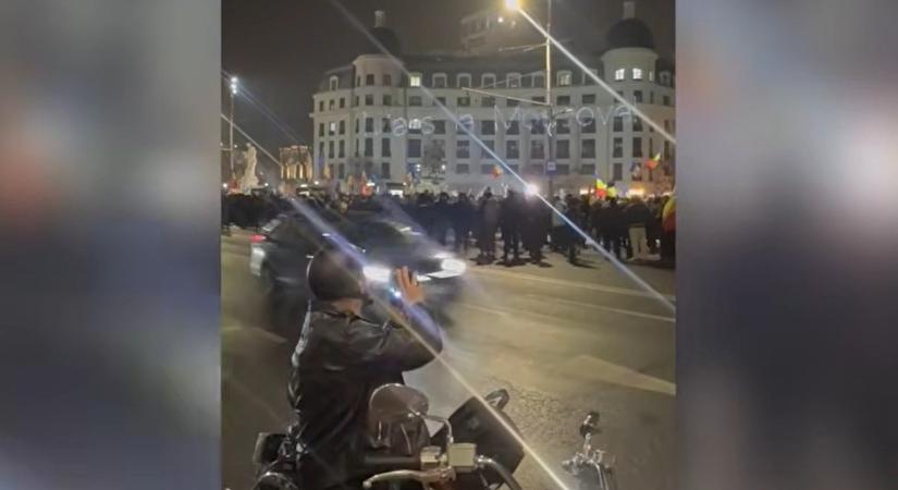 Csaknem egy hónappal halasztották el a különnyugdíjakkal kapcsolatos döntést a talárosok – hírmix