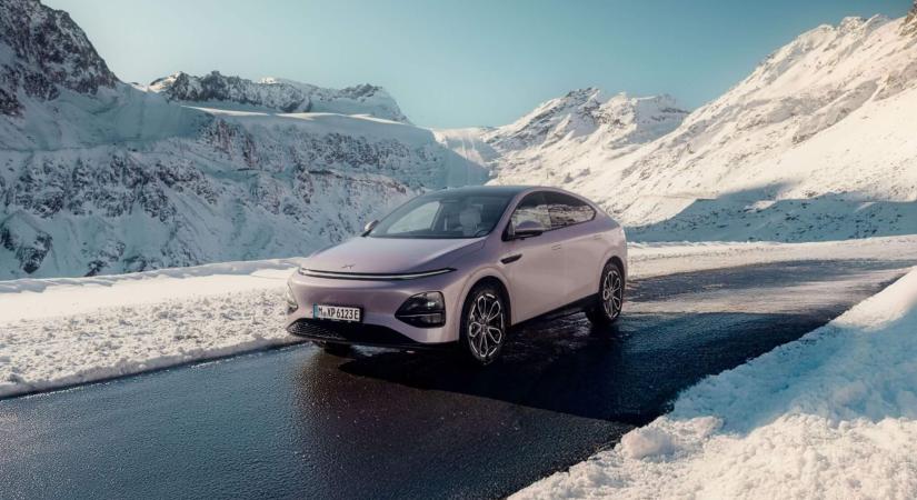 AZ AUTOWALLIS 2025-BEN