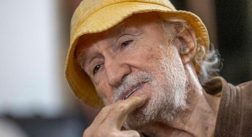 Elhunyt Koltai János, a Szomszédok legendás színésze