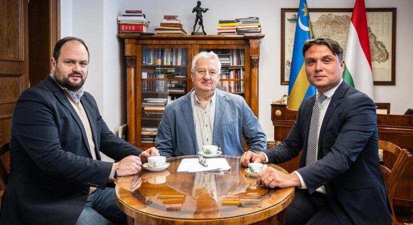 Semjén Zsolt és Nacsa Lőrinc a Beneš-dekrétumokról egyeztetett Gubík Lászlóval