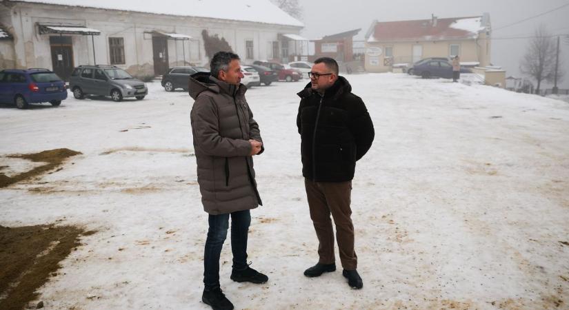 209 millióból újulhat meg a gönyűi Postakocsi Fogadó előtti tér