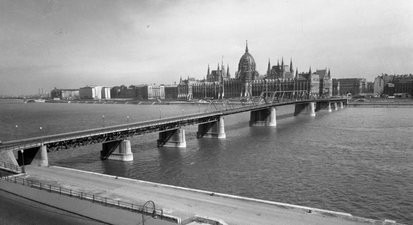 Nyolcvan éve adták át Budapest első, háború utáni állandó hídját