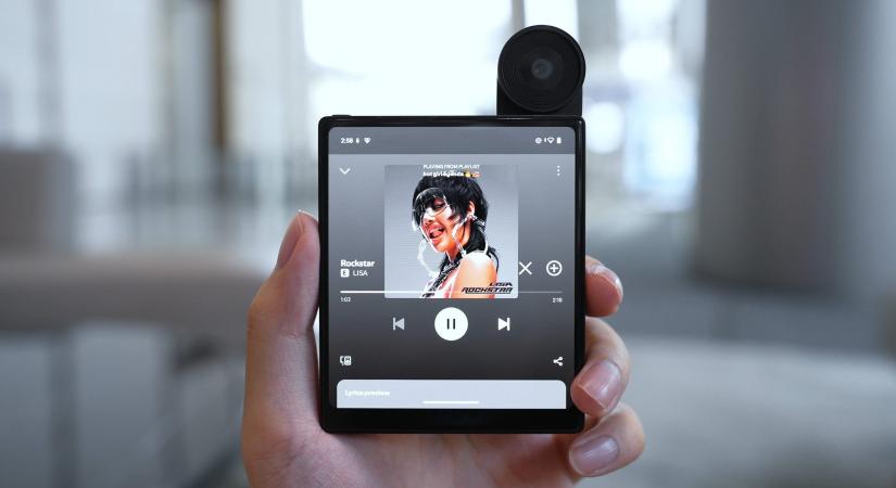 A CES legkülönlegesebb mobilja könnyen zsebre vágható, és négyzetes formát öltött