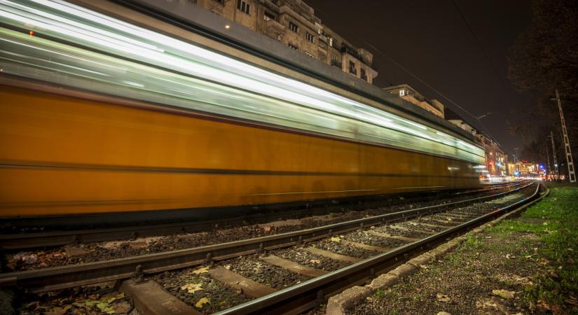 Figyelem: baleset bénítja Budapest közlekedését, több villamos is leállt