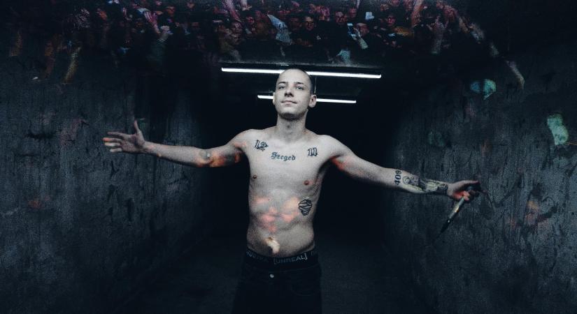 Z-generációs felnövéstörténet: így lett tehetséges gyerekből arénasztár Pogány Induló