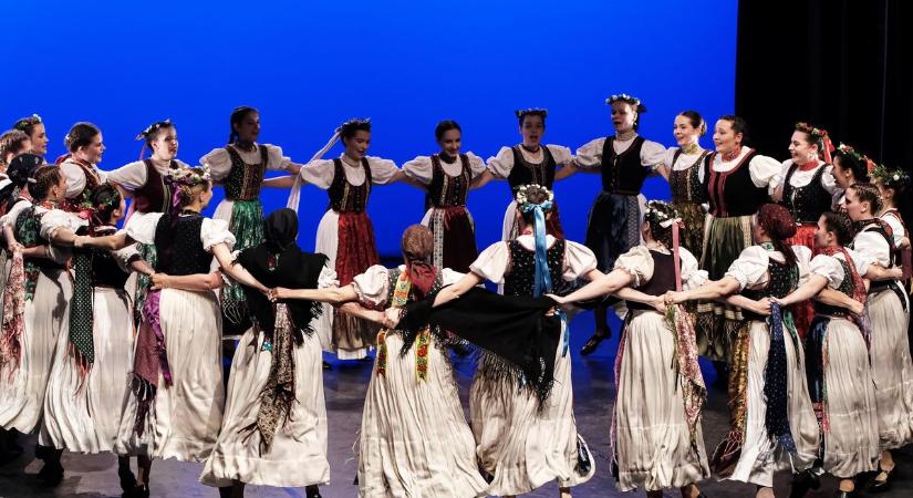Rokonlelkek – közös gondolatból született a Misina és a Somogy Táncegyüttes ünnepi estje