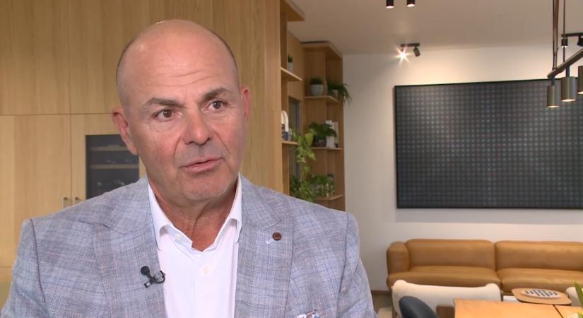 Moldován András: „A lakótelepi lakásba nem rakunk jakuzzit”