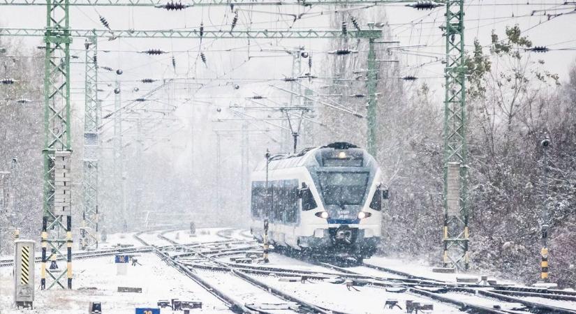 Megszületett a karácsonyi csoda: olyat tettek a MÁV vonatai, amire senki sem számított