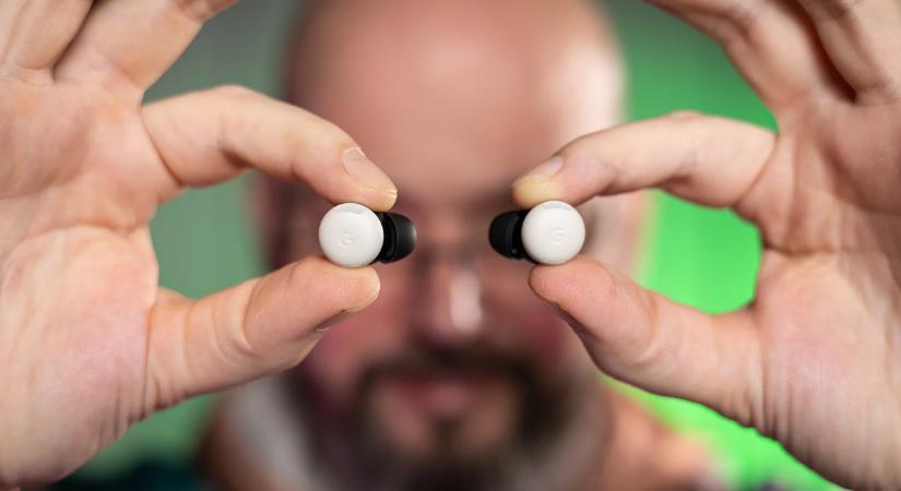 Óriási para, de lehet, hogy lehallgat a fülhallgatód!