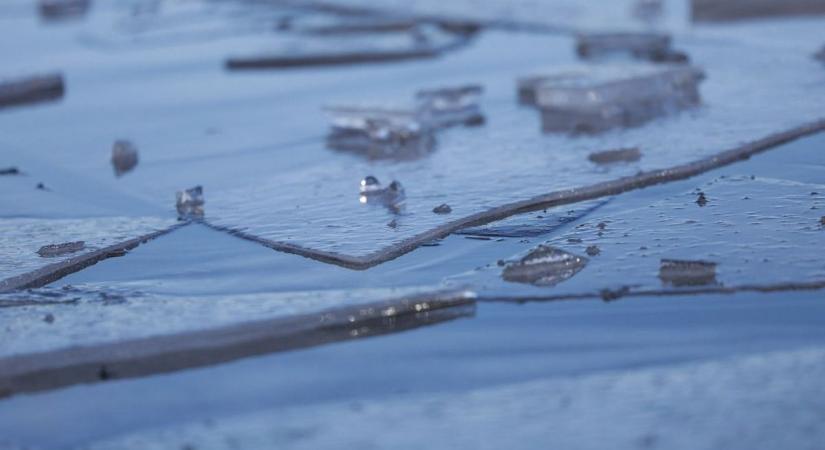 Jól fűtsön be éjszakára, mert nem tágít a hideg