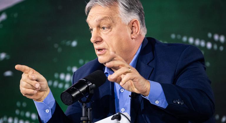 Orbán Viktor kivételt tett, Facebook-kommentekre reagált