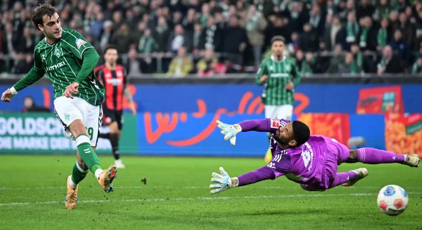 Kétszer vezetett, majd a 94. percben mentett pontot az Eintracht Frankfurt