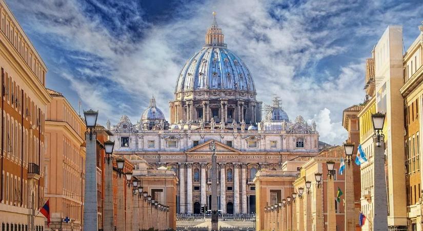 Itt a vége: befalazták a Szent Péter-bazilika kapuját