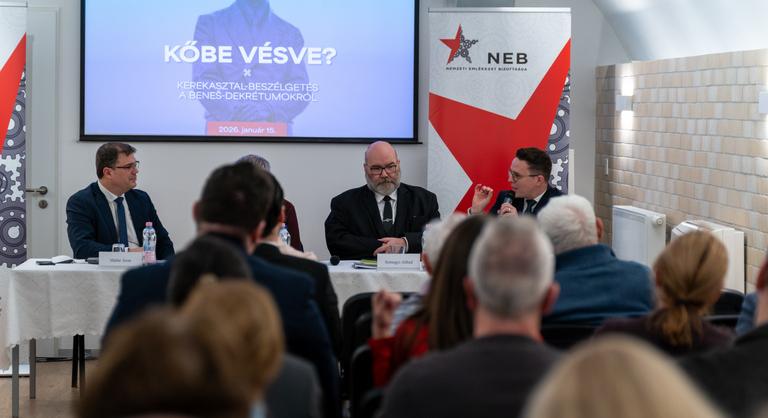 A szlovák kormány kőkemény üzenete a magyaroknak: Fogjátok be a szátokat, mert börtönbe zárunk