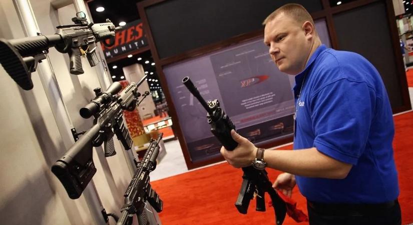 Félelmetes trend az USA-ban: soha nem látott mennyiségű fegyver a civileknél