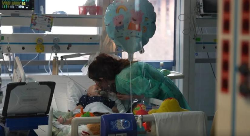 "Volt egy rossz megérzésem" - igazi hős a kétéves Balázska, aki új szívre vár