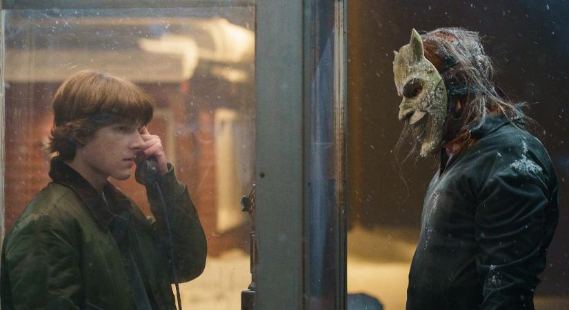 Mától otthonról nézheted: A Fekete telefon 2 végre felkerült streamingre!