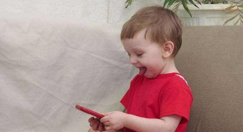 Mobiltelefon, mint modern cumi? Tényleg kell?